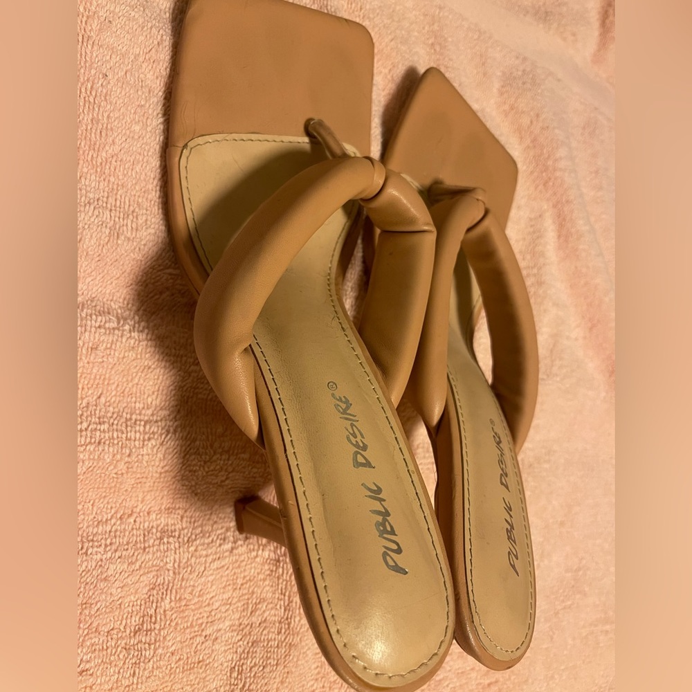 Slippers heels nude color size9 - Picture 2 of 4